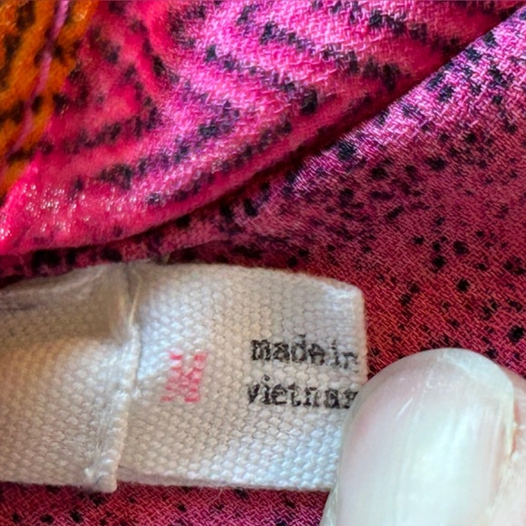 Lush Vibrant Striped short sleeve Vneck Blouse Pink Orange White Size M - Picture 6 of 6